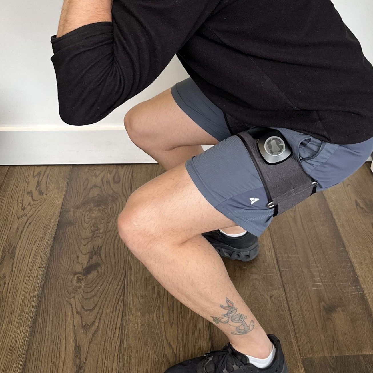 squat exercises in gym with BFR